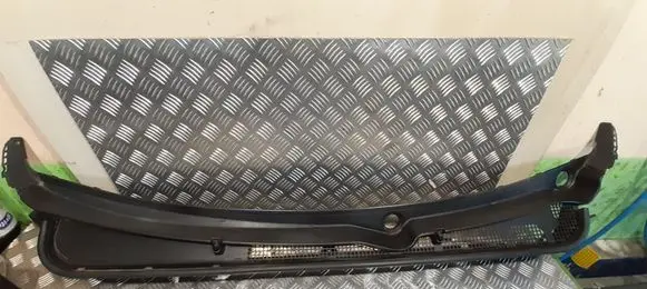 Subaru Legacy Wiper trim 91411AJ010