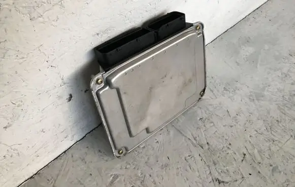 Volkswagen PASSAT B5.5 Engine control unit/module 038906019GS