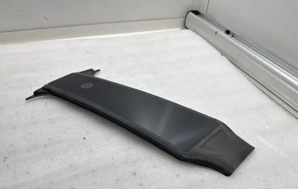 Tesla Model Y (B) Pillar trim (exterior) 151625500E 110061900C 149424100A