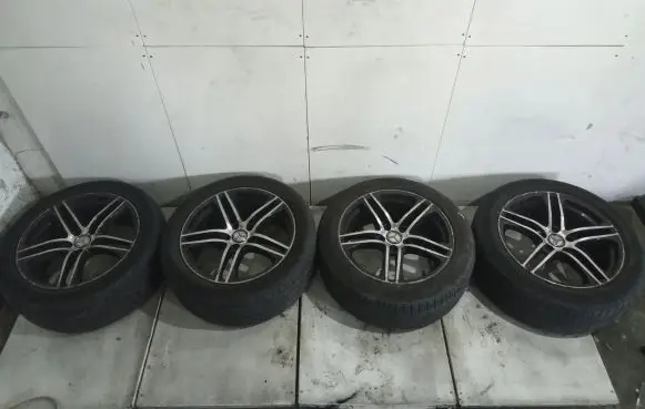 Mercedes-Benz CLS C219 R18 alloy rim 