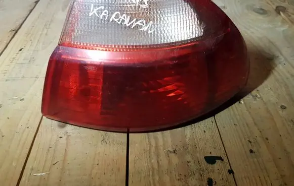 Toyota Avensis T220 Rear/tail lights