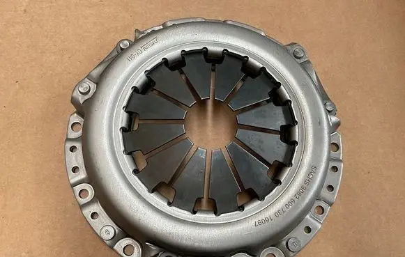 Hyundai Elantra Pressure plate 3082001185