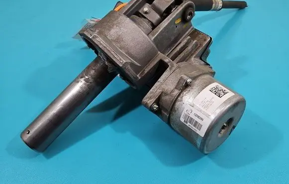 Opel Corsa D Power steering pump 13290399 IMPRK1418022