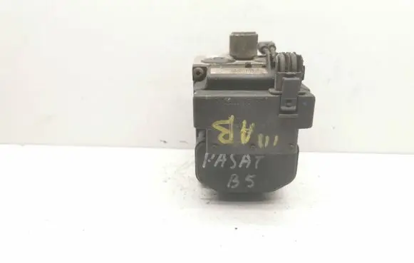 Volkswagen PASSAT B5 ABS Pump 8E0614111AB