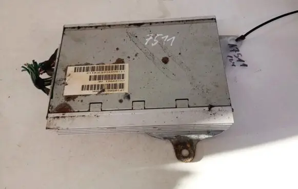 Dodge Caliber Sound amplifier 05064118ak 04672377ai