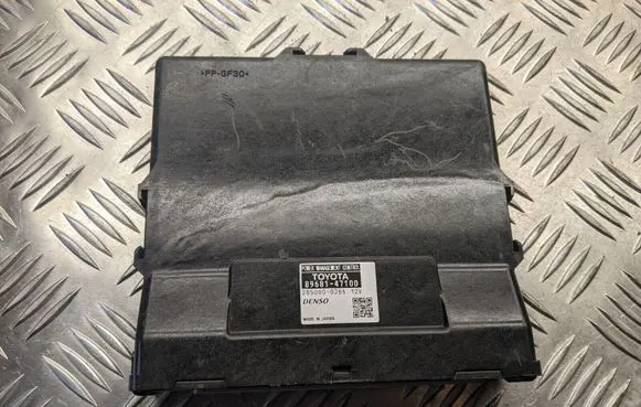 Toyota Prius (XW30) Power management control unit 2850000266 8968147100