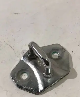 Mini One - Cooper R50 - 53 Front door lock loop/hook striker 
