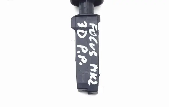 Ford Focus Front seat headrest 