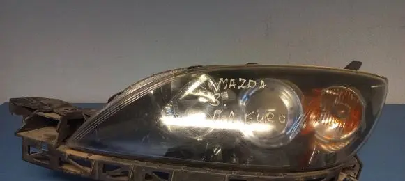 Mazda 3 I Headlight/headlamp P2951