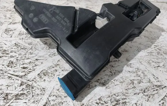 Audi A5 Windshield washer fluid reservoir/tank 8W6955451