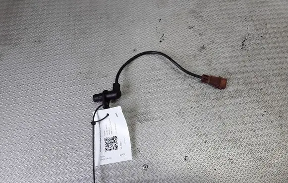 Toyota Corolla E110 Crankshaft position sensor 10234006