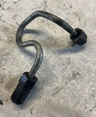Mazda 6 Fuel injector supply line/pipe 