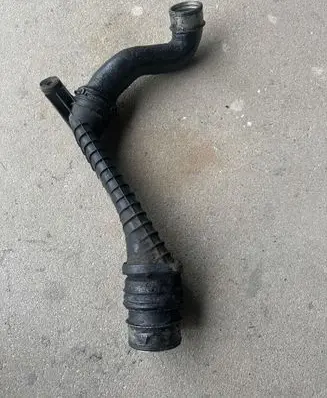 Intercooler hose/pipe