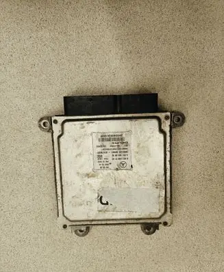 Mercedes-Benz E W212 Engine control unit/module A6519009102 28432463 A6519010602