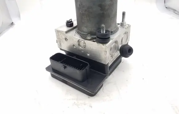 Audi A4 S4 B6 8E 8H ABS Pump 8E0910517D 8E0614517AK