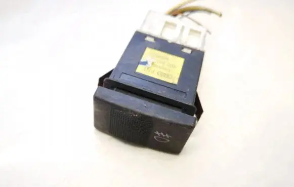 Fog light switch