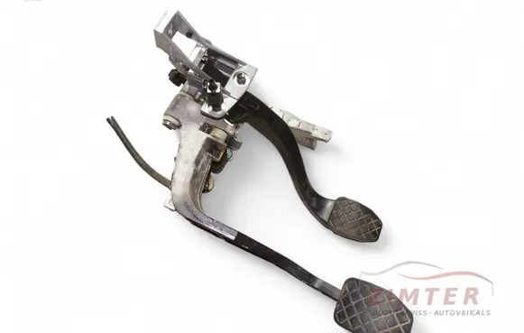 Audi A4 S4 B5 8D Pedal assembly 