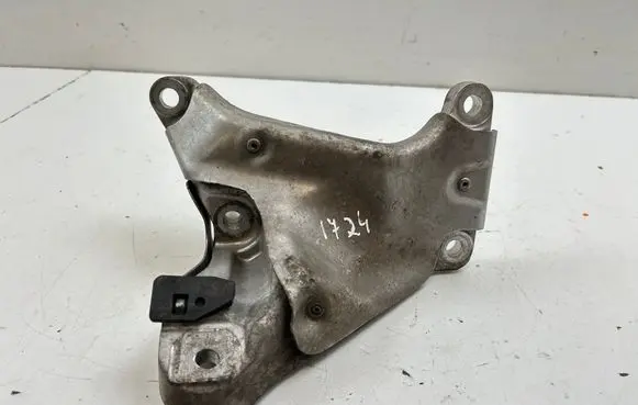 BMW 3 E92 E93 Engine mounting bracket 6772156 677215601