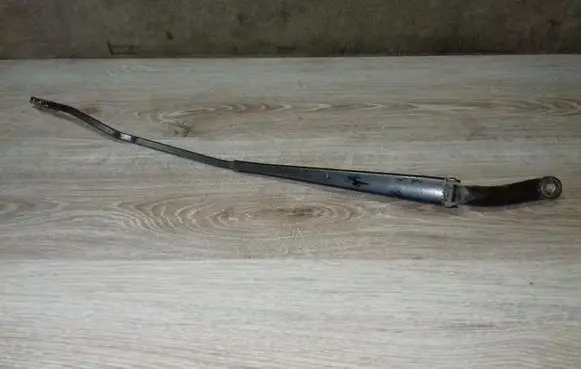 Volvo S60 Front wiper blade arm 8624246 8624269