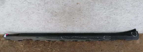 Porsche Taycan 9J1 Sill 9J1854883H 2777013