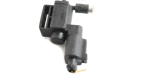 Audi Q5 SQ5 Turbo solenoid valve 037906283C