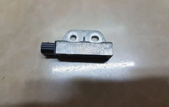 Nissan X-Trail T30 Airbag deployment crash/impact sensor
