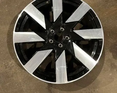 Volvo EX90 R21 alloy rim 32134885