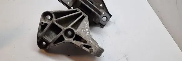 Nissan Qashqai Engine mount bracket DD130212