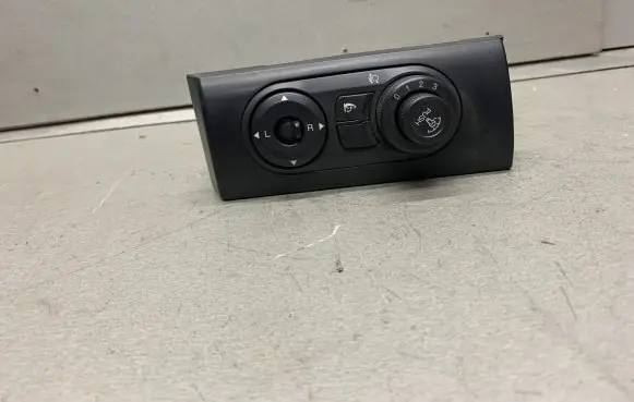 Chevrolet Captiva Headlight level height control switch EK7B10