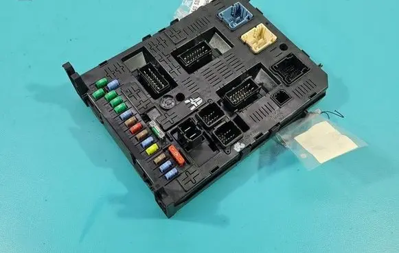 Citroen C4 I Picasso Central body control module 966405908002 IMPRK1540535