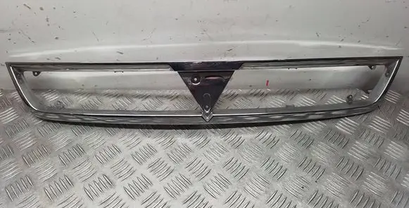 Mitsubishi Lancer X Front bumper upper radiator grill 7450a09301