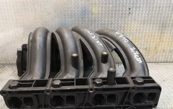 Mercedes-Benz E W210 Intake manifold 6110903537