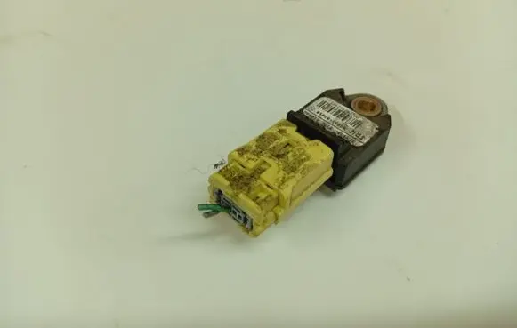 Toyota Corolla E120 E130 Airbag deployment crash/impact sensor 8983102050
