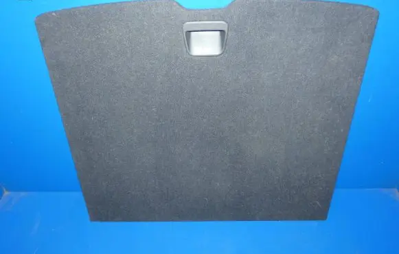 Volvo XC40 Trunk bottom trim panel 