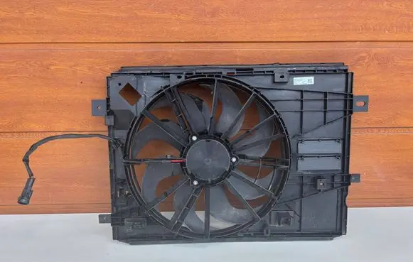 Peugeot 3008 II Electric radiator cooling fan 9836058380