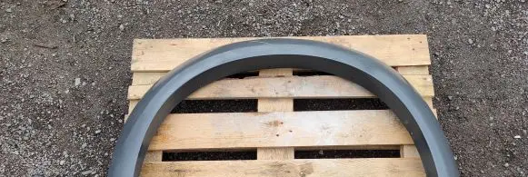 Rear fender molding trim