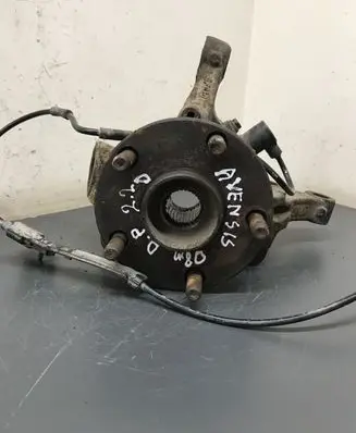 Toyota Avensis T250 Front wheel hub