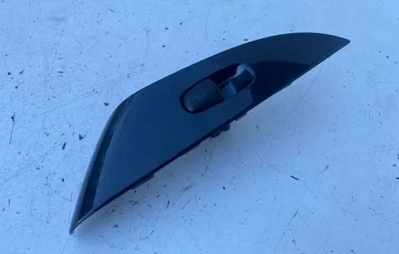 Nissan Leaf I (ZE0) Electric window control switch 829603NA0A