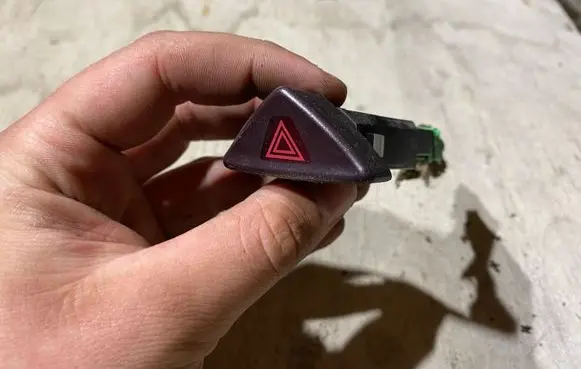 Volvo S60 Hazard light switch 9441045 01W143