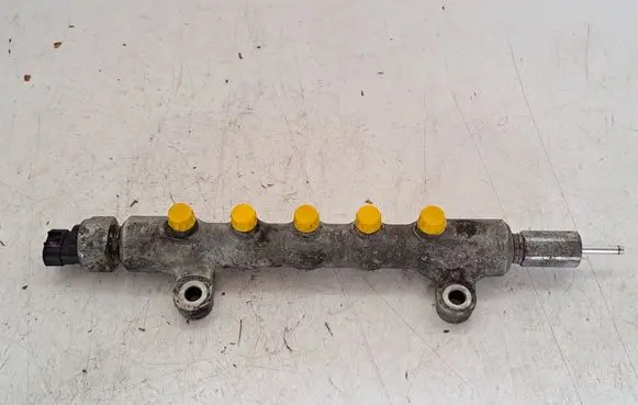Fuel main line pipe