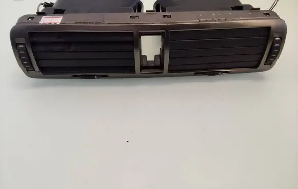 Skoda Superb B5 (3U) Dash center air vent grill 3U0820951A