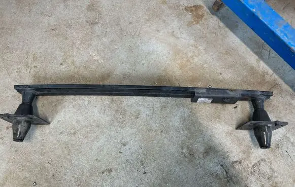Peugeot 3008 I Front bumper cross member 981117280
