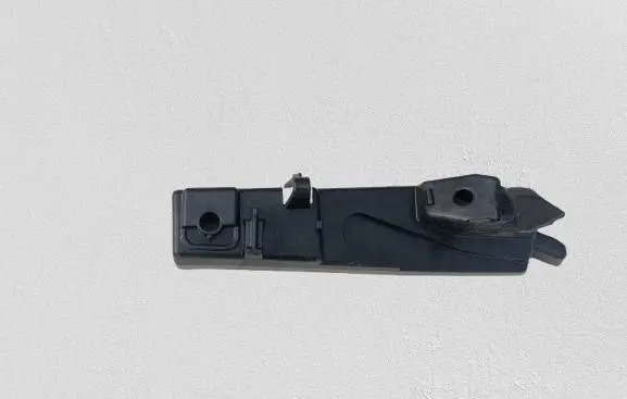 Porsche Panamera (976) Front bumper mounting bracket 971807284