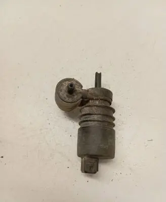 Volkswagen Transporter - Caravelle T4 Windscreen/windshield washer pump