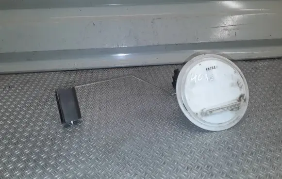 Volvo XC90 Fuel level sensor 