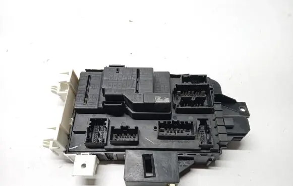Ford Mustang V Comfort/convenience module AR3T-15604-DE