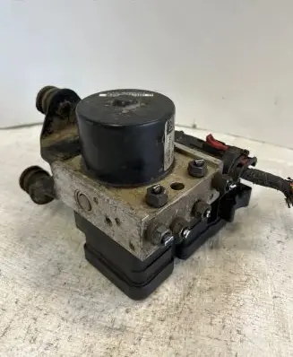Skoda Octavia Mk2 (1Z) ABS Pump 1K0907379AF 10097003213 T738G04S42