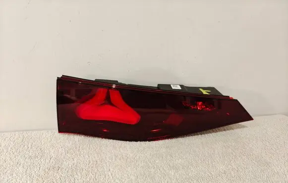 Mercedes-Benz E W214 Tailgate rear/tail lights 