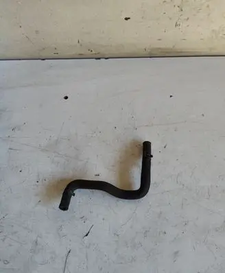 Volkswagen PASSAT B6 Engine coolant pipe/hose