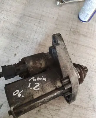 Skoda Fabia Mk1 (6Y) Starter motor 02T911023S